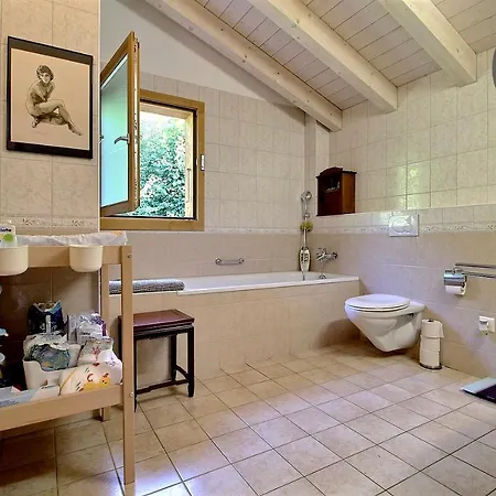 Chalet Dendron, *